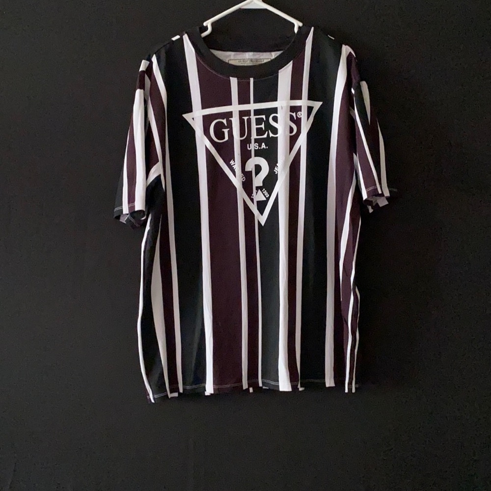 Guess original graphic Tee. Lightly worn.